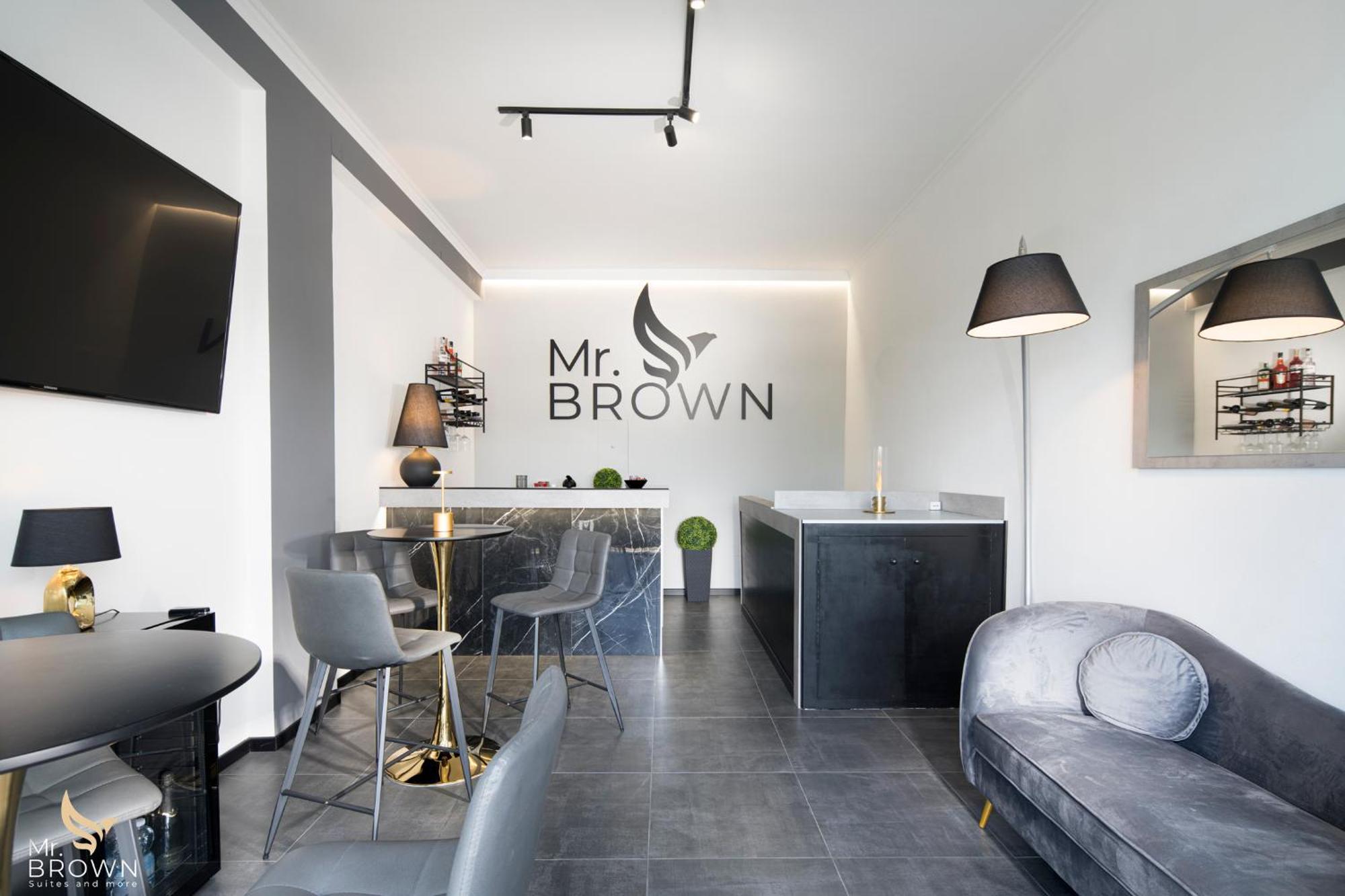 Mr Brown Home And Suites Рим Экстерьер фото
