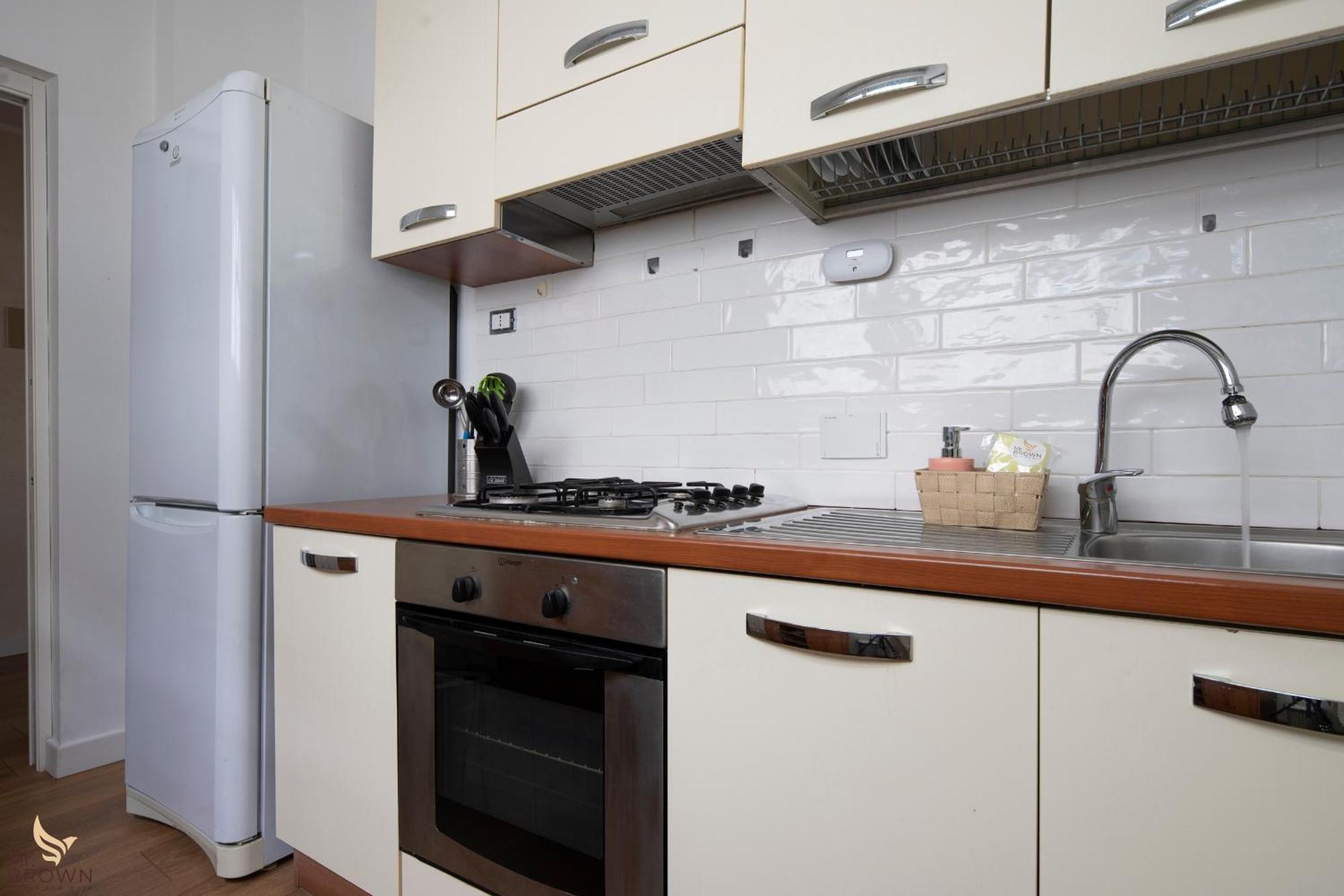 Mr Brown Home And Suites Рим Экстерьер фото