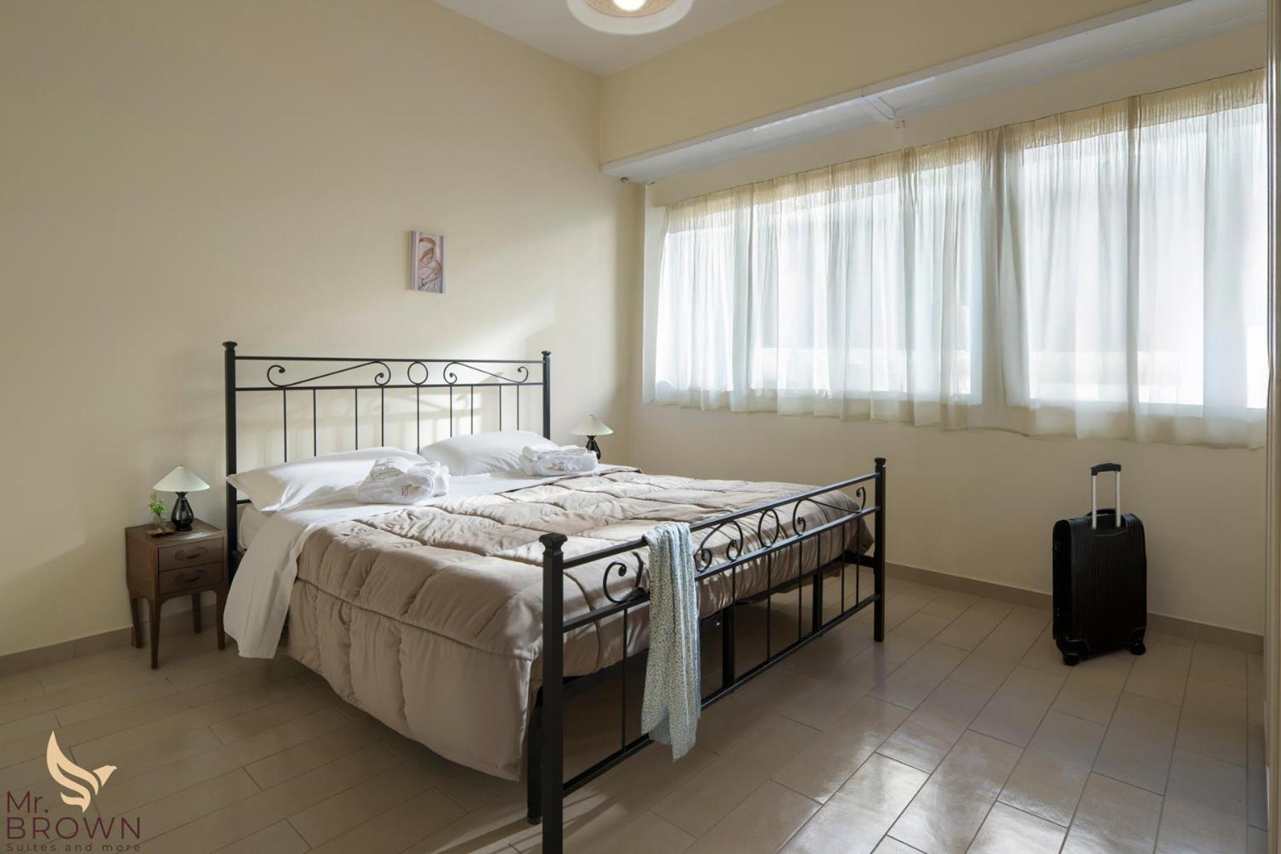 Mr Brown Home And Suites Рим Экстерьер фото