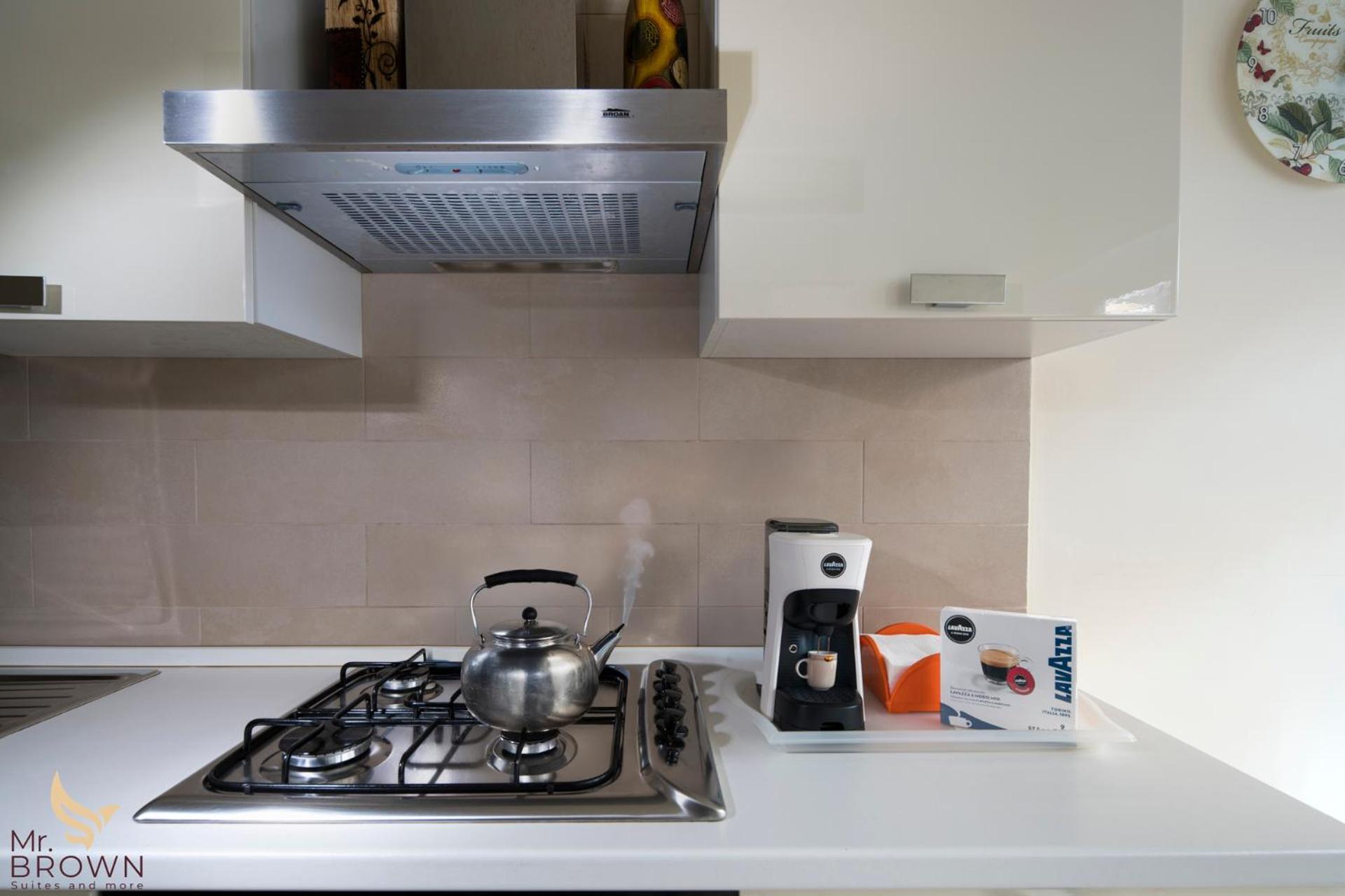 Mr Brown Home And Suites Рим Экстерьер фото