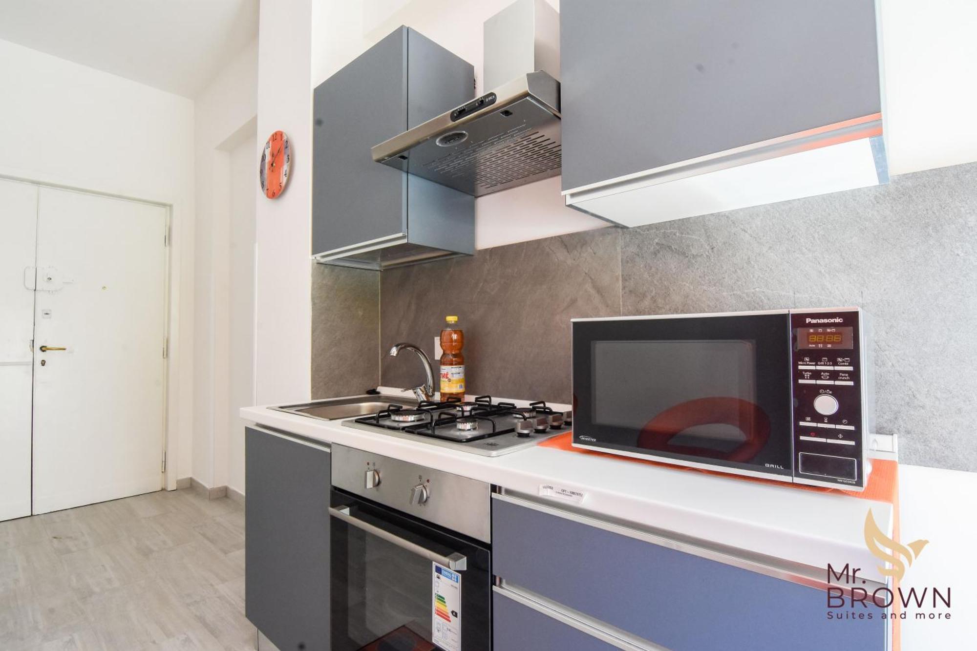 Mr Brown Home And Suites Рим Экстерьер фото