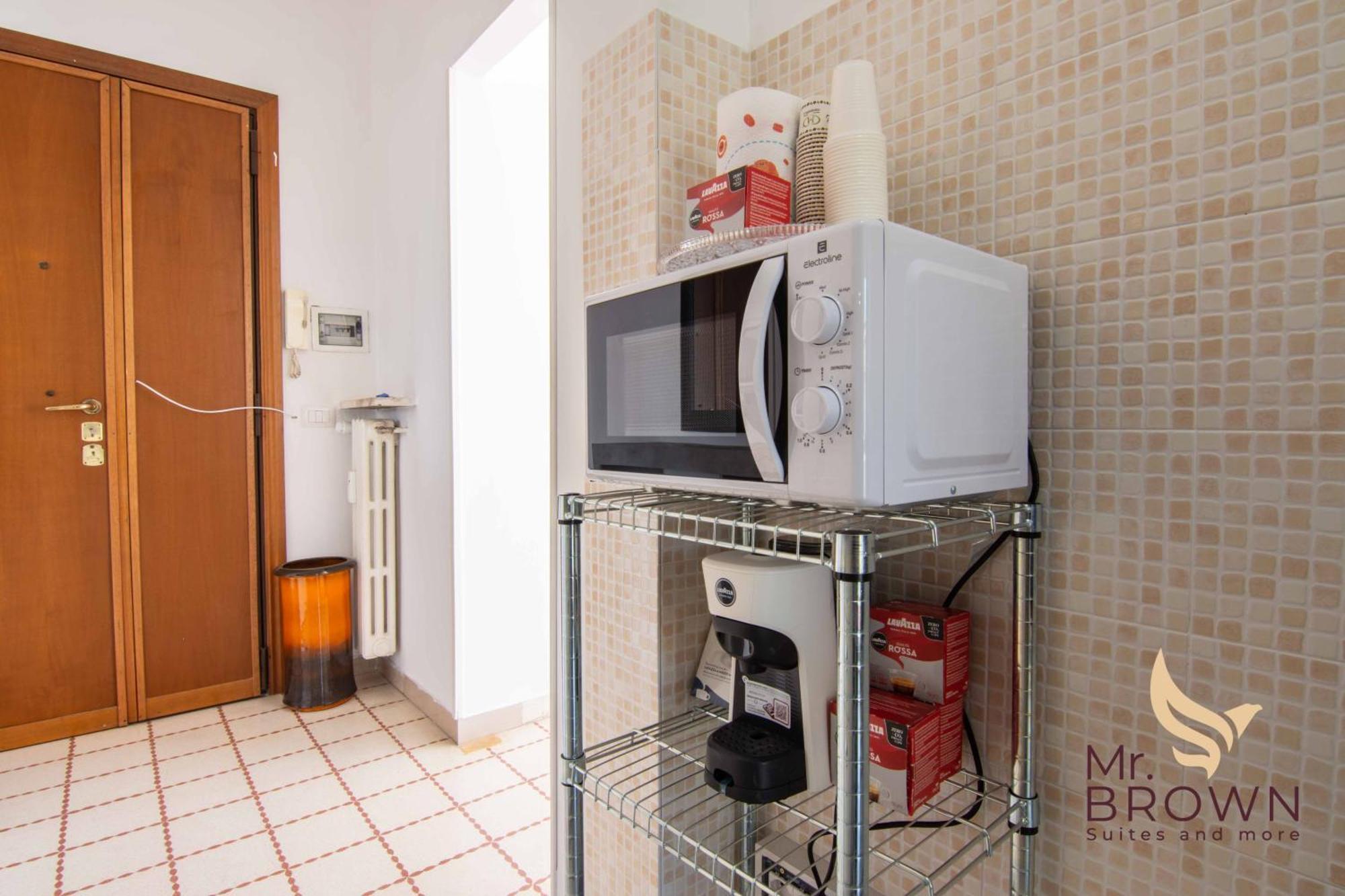 Mr Brown Home And Suites Рим Экстерьер фото